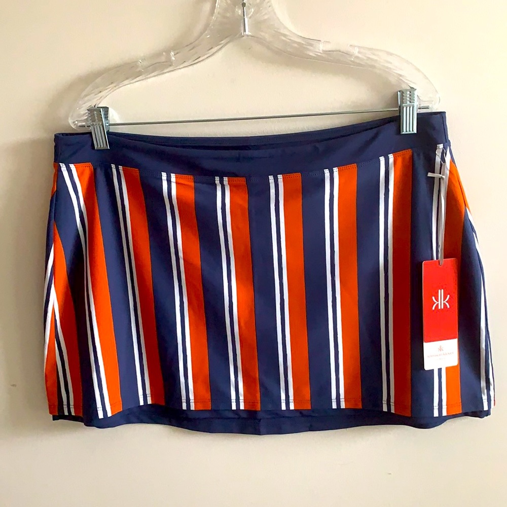 🌺Krimson Klover 🌺NWT reversible cover-up skirt❣️ - Picture 4 of 7